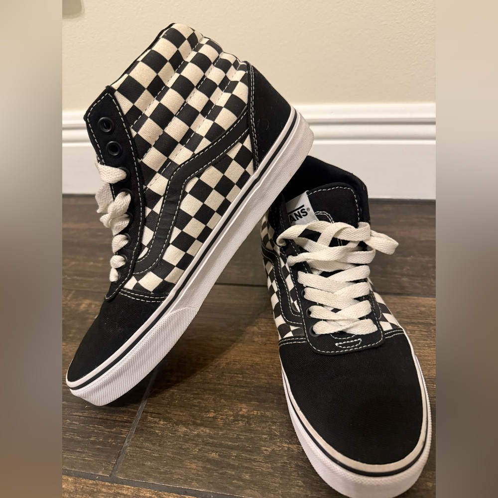 Men Vans Classic Black and White Checkered High-Tops Sz 8.5